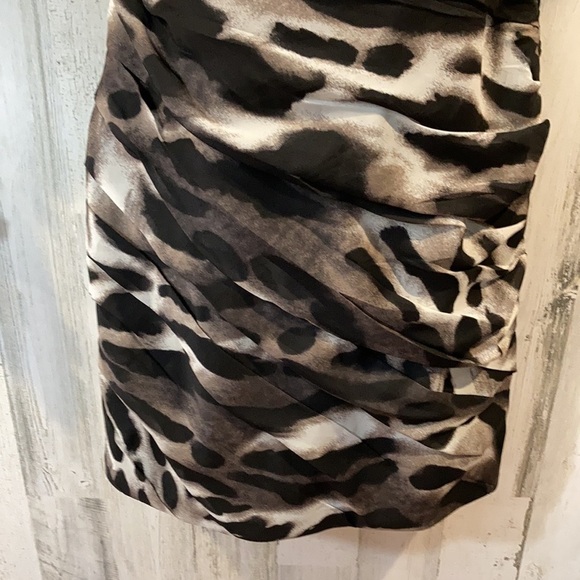 NWT/Ann Taylor Dress /Ruched Animal Print/Size 8 - Picture 5 of 12
